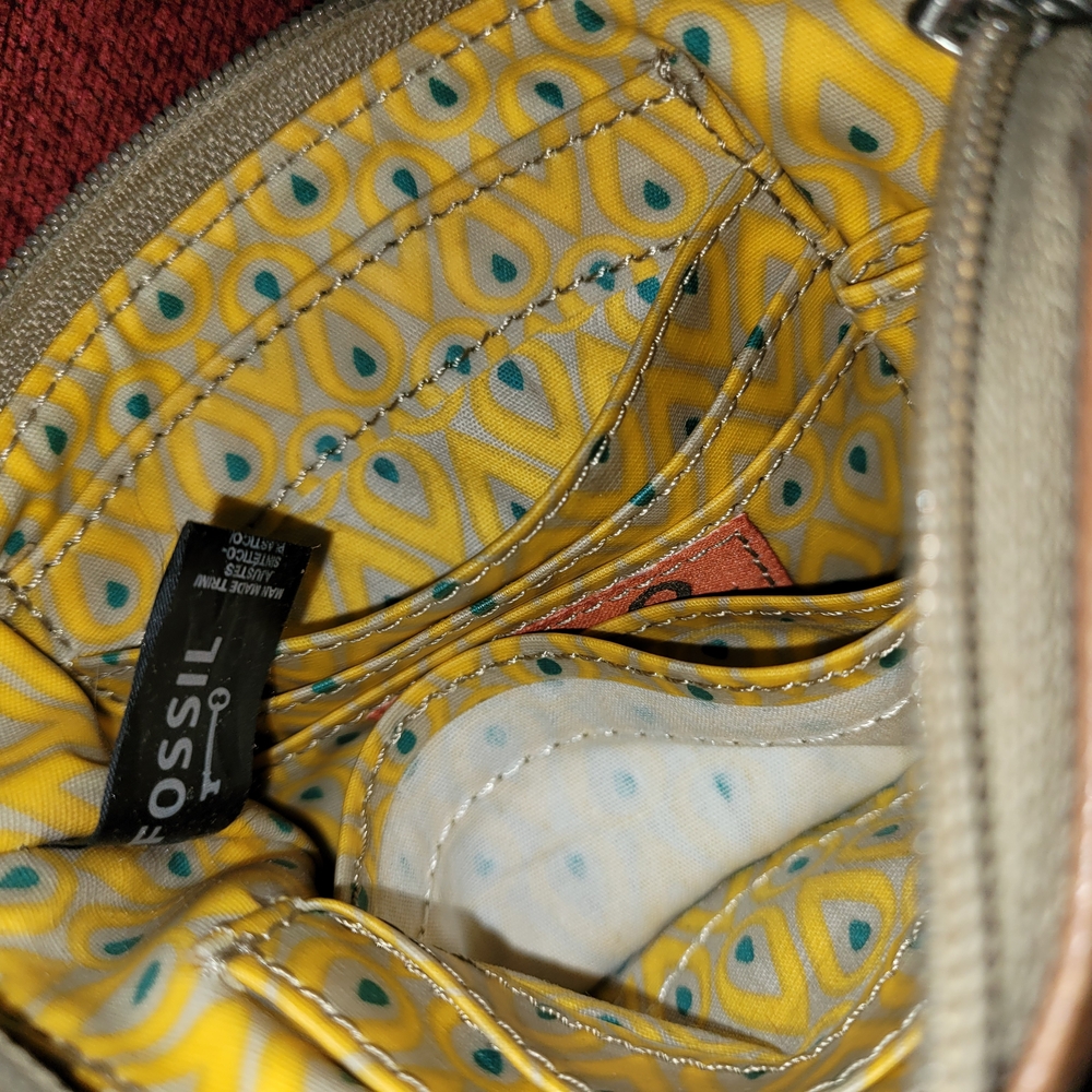 Colorful Bird Pattern Wristlet - Picture 2 of 3